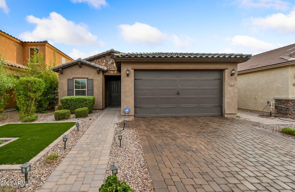 1831 W Bonanza Dr, Phoenix, AZ 85085 House Rental in Phoenix, AZ