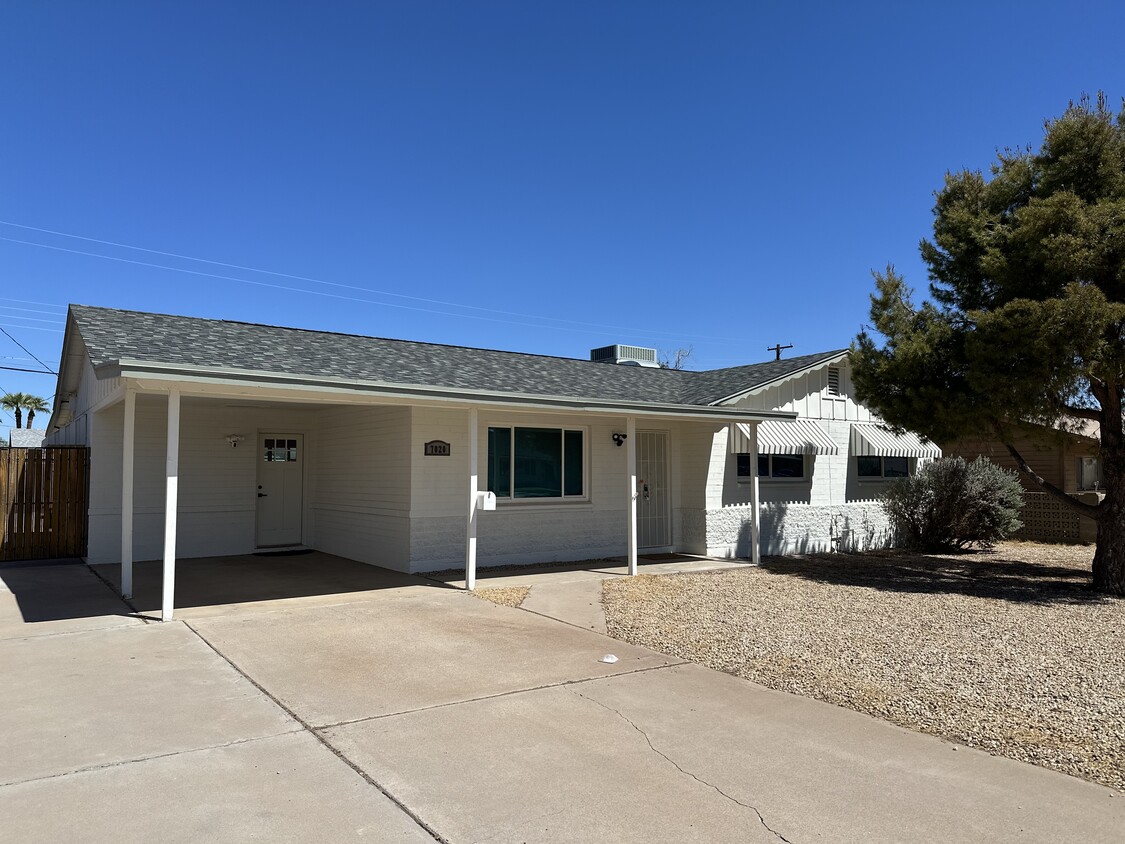 Primary Photo - 7020 E Belleview St