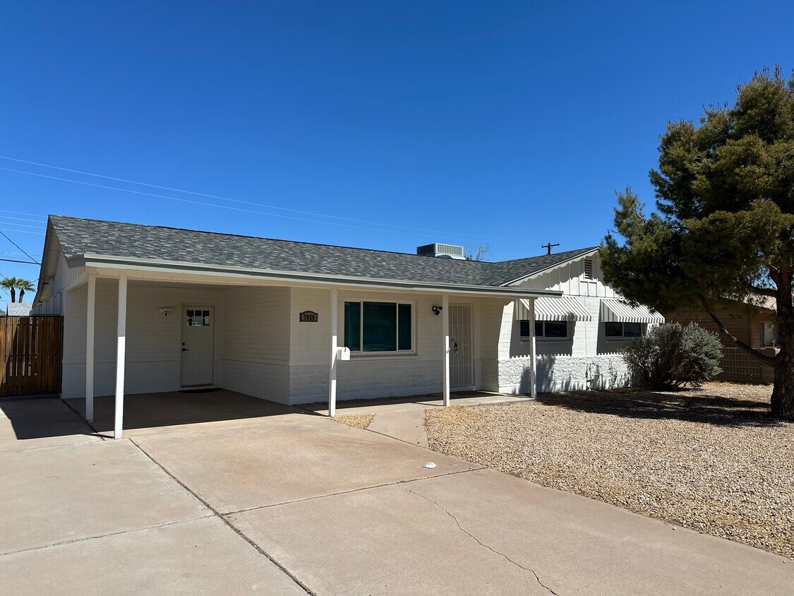 Photo - 7020 E Belleview St (Scottsdale, AZ)