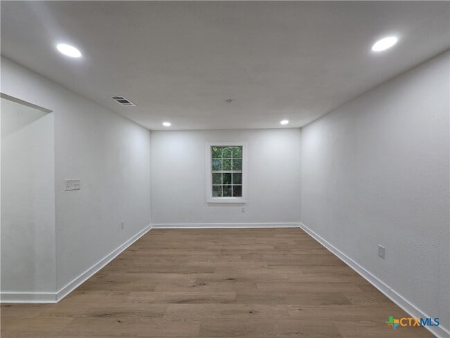 Building Photo - 202 Marston St