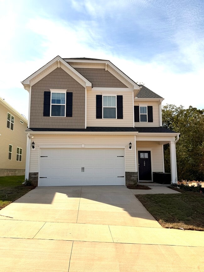 Photo - 306 Poinsett Bridge Wy House