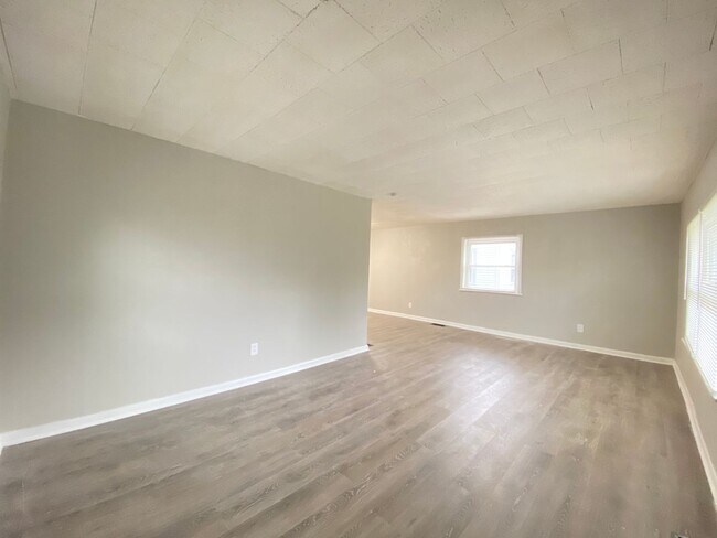 Foto del edificio - Pittsburg Abode:New Year, New Home: 50% Of...