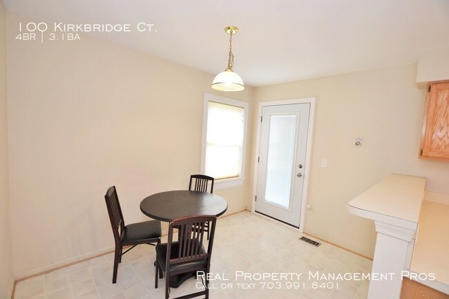 Building Photo - 100 Kirkbridge Ct