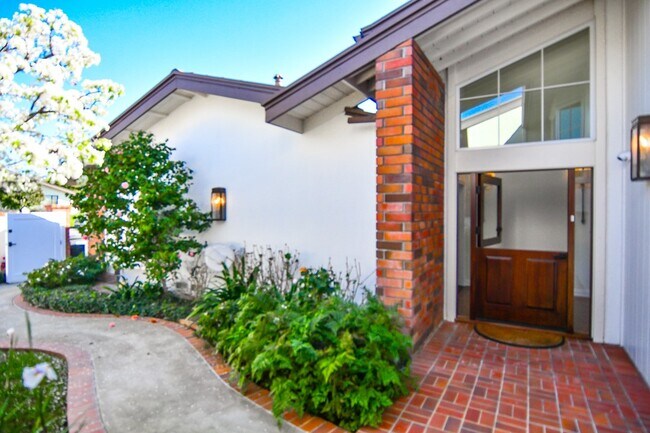 Foto del edificio - 4 White Water Dr