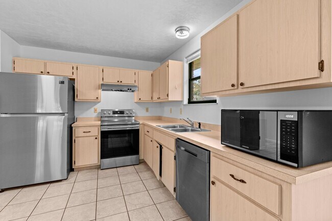 Foto del edificio - Nice two bedroom two bath duplex in Turkey...