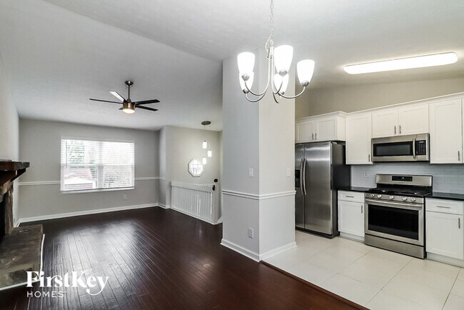 Foto del edificio - 405 Sheringham Ct
