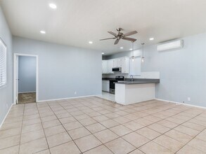 Building Photo - 1116 E 1st St