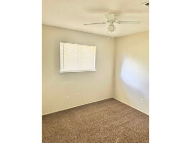 Building Photo - 3 BEDROOM IN MESQUITE**** SKYLINE SUBDIVIS...