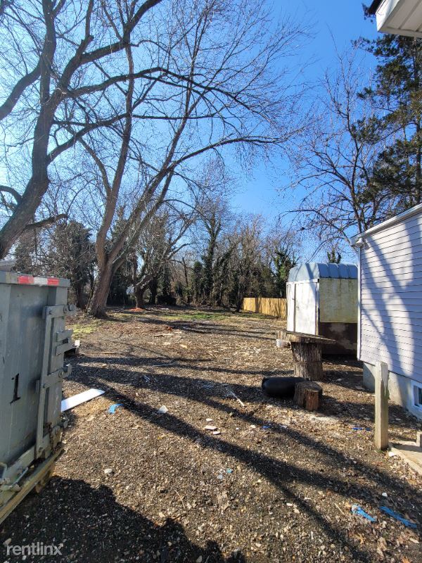 Building Photo - 4 br, 2 bath House - 575 Spruce St
