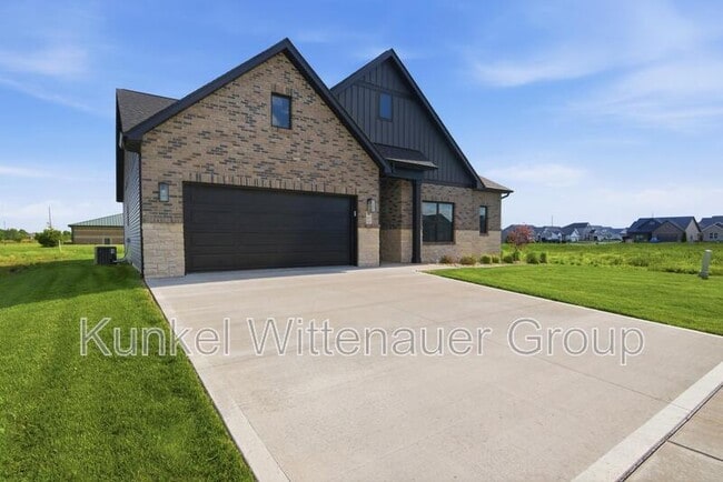 Building Photo - 837 Bushwood Way
