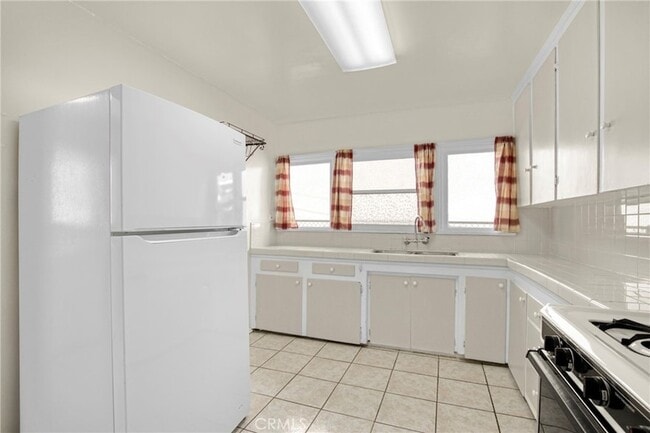 Foto del edificio - 959 W 17th St