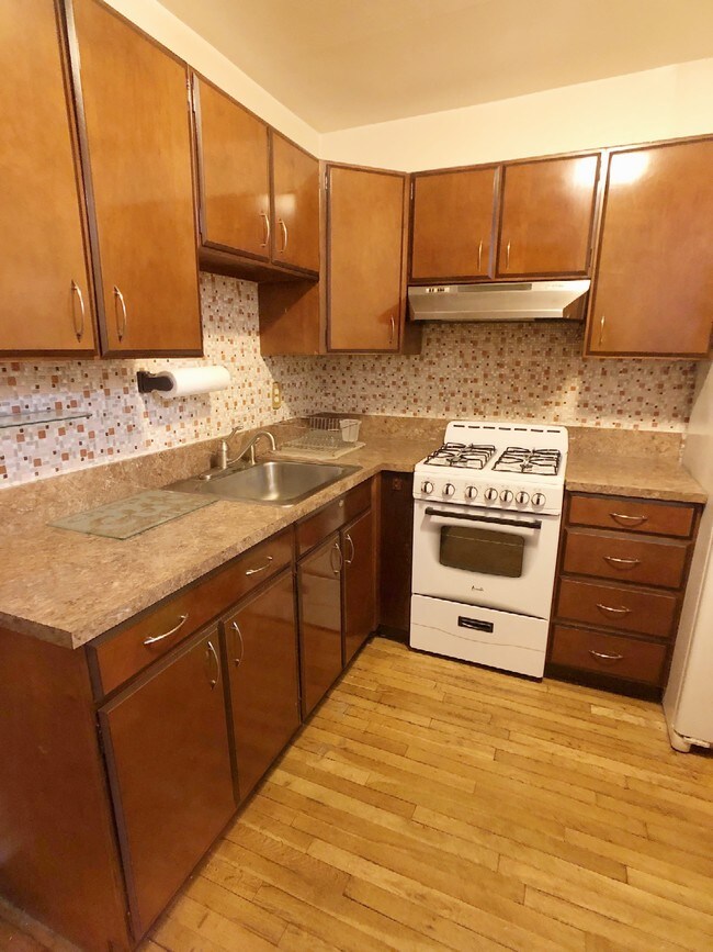Building Photo - 25-24 33rd St