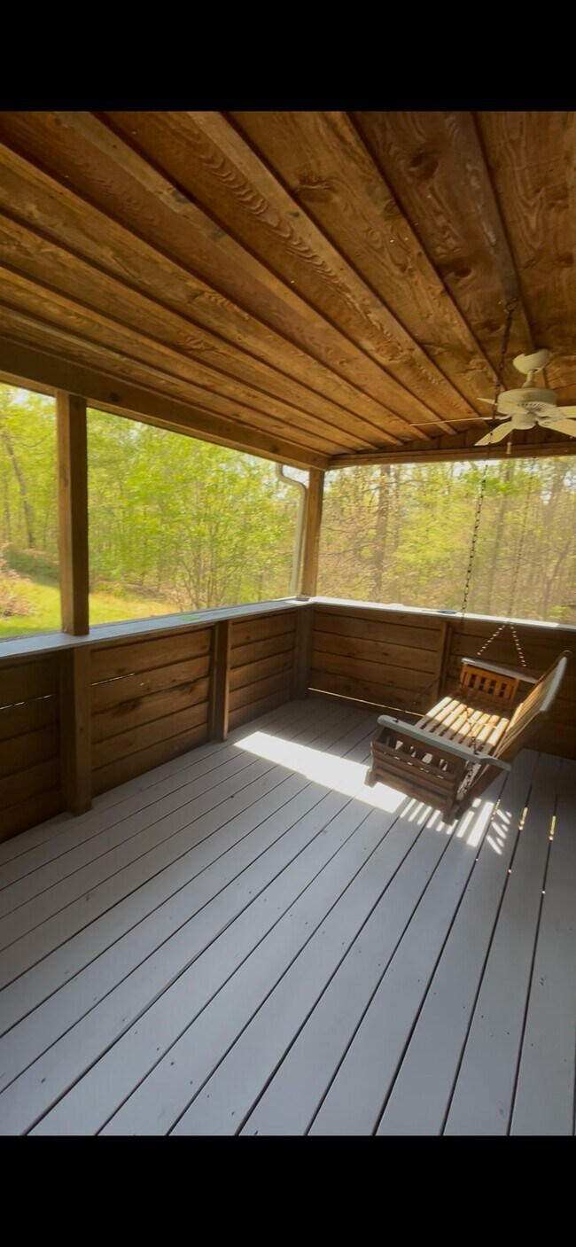 Foto del edificio - 280 Norris Shores Dr