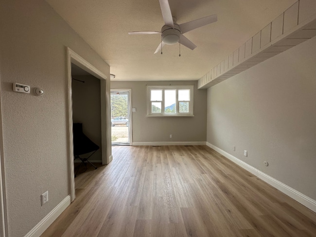 Building Photo - 103 Empire West Road