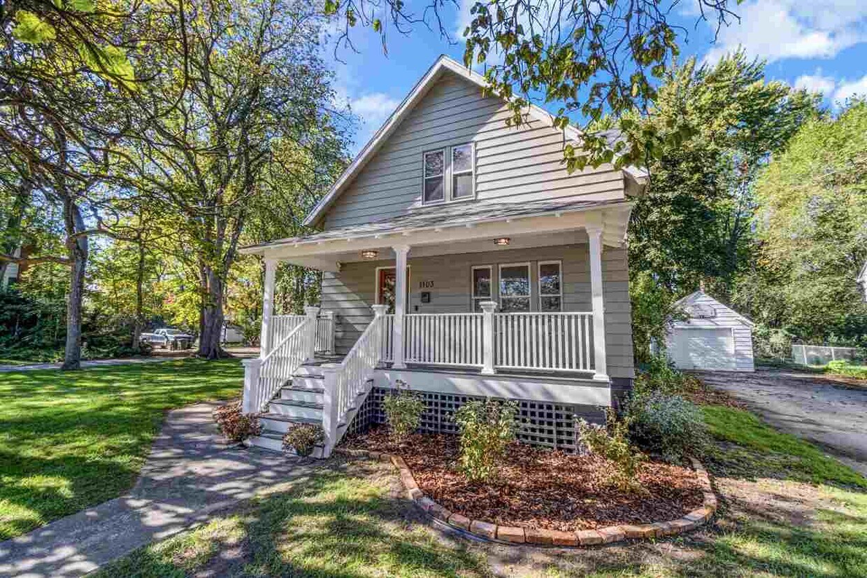 Primary Photo - 1103 Eastman Ave