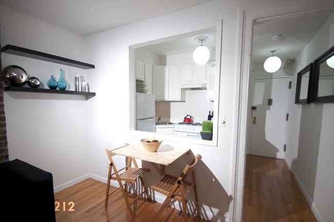 Building Photo - 19 Kenmare St