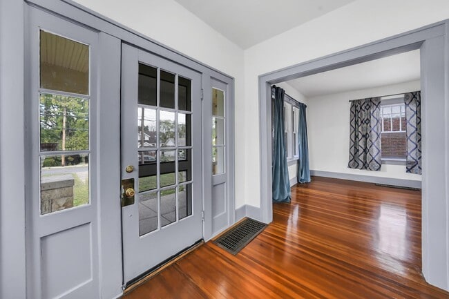 Building Photo - 1309 St Marys Blvd