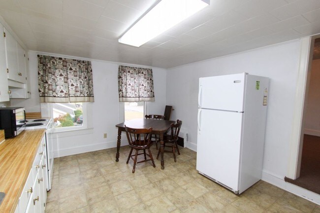 Building Photo - Middleway Apartment