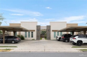 Building Photo - 10 Javalina Ave