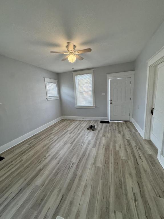 Foto del edificio - 569 Flatt Terrace