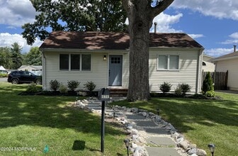 Building Photo - 3915 Smith Dr
