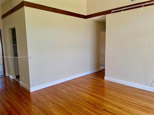 Building Photo - 8431 SW 28th St