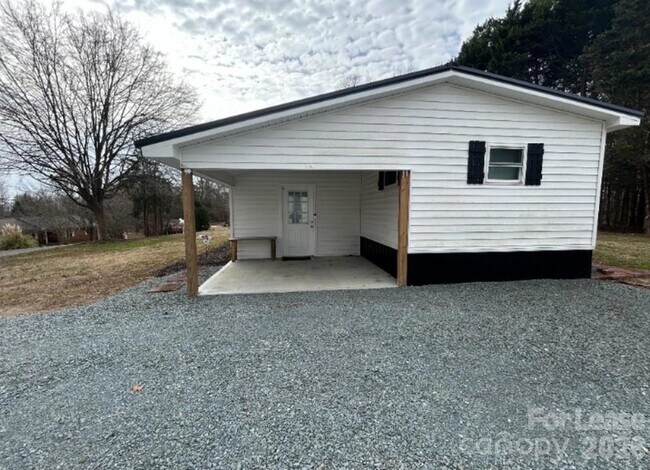 Building Photo - 1016 Boyd Allman Rd