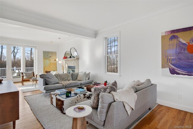 Foto del edificio - 231 Lake Rd