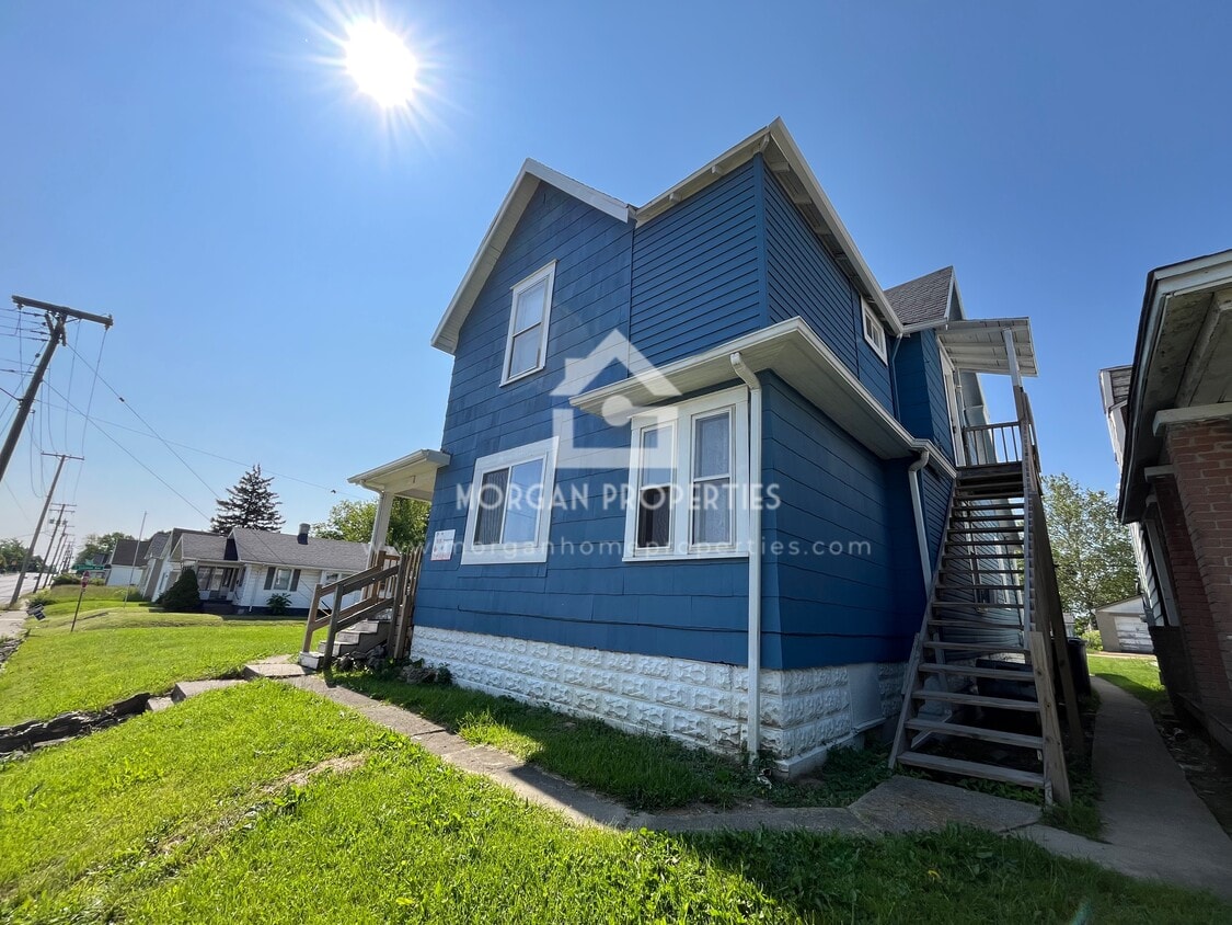 Primary Photo - 1403 W Memorial Dr