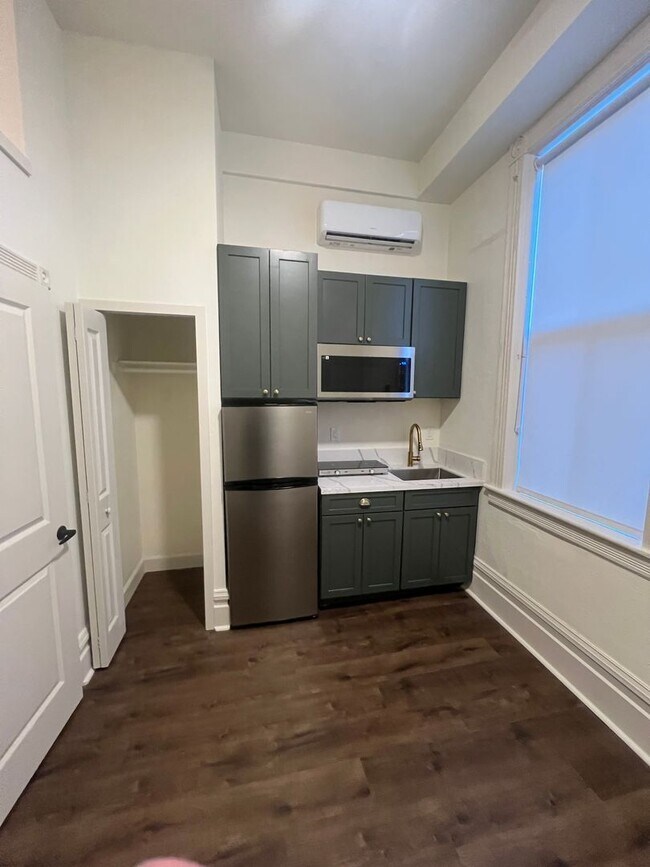 Interior Photo - WLA 509 Park