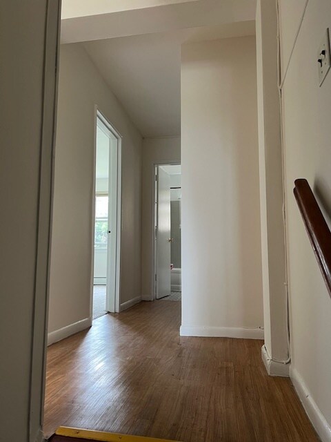 Foto del edificio - 369 Mayflower Ave