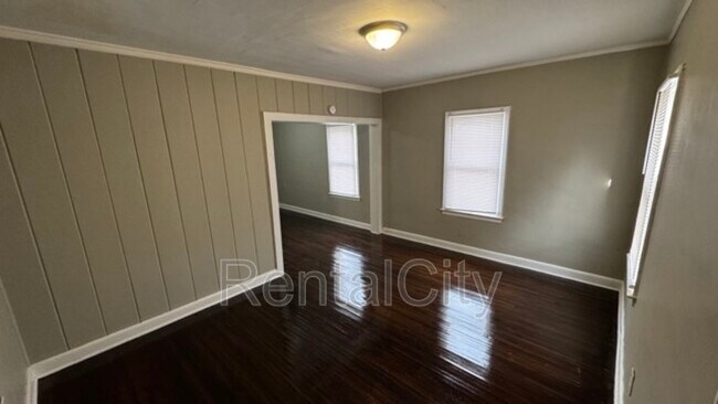Building Photo - 1351 Salem St