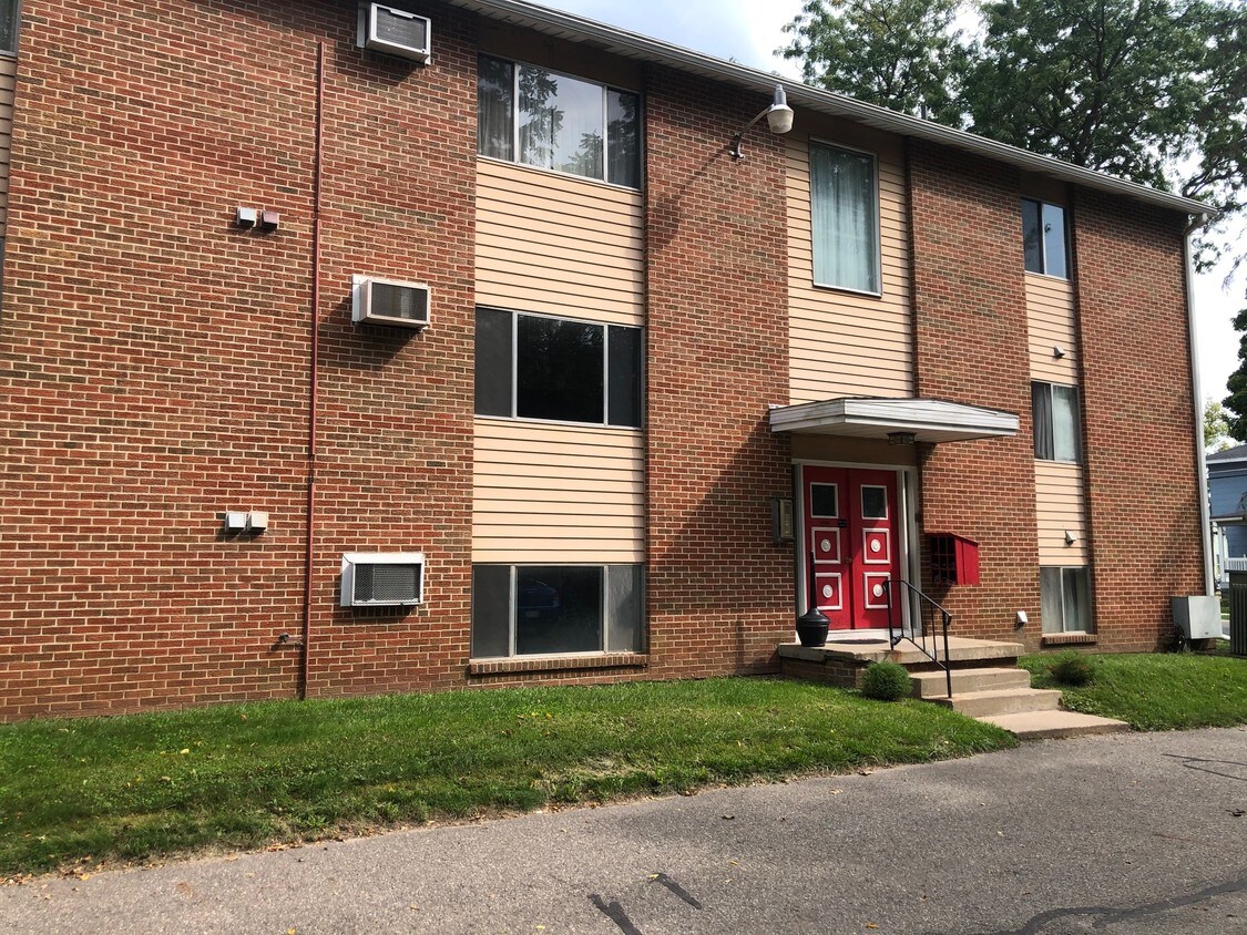 Outside of building. - 130 S Sheldon St