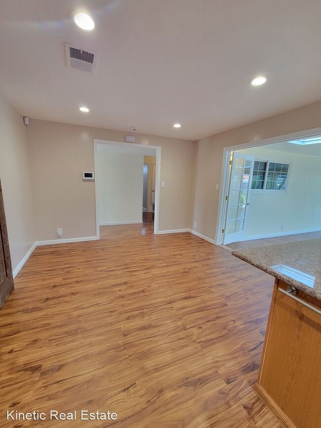 Foto del edificio - 3 br, 2 bath House - 2037 Southwood Dr.