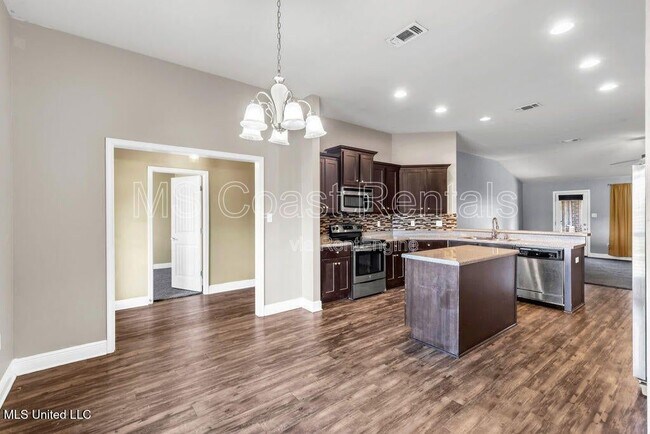 Foto del edificio - 18020 Canal Landing Dr