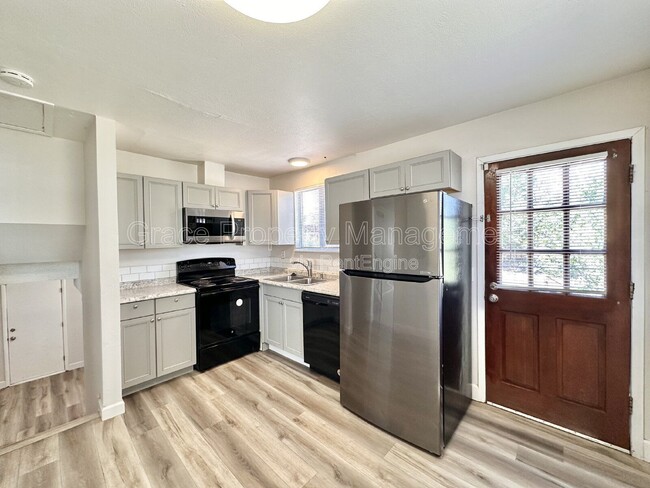 Photo - 2241 Dawson Cir House