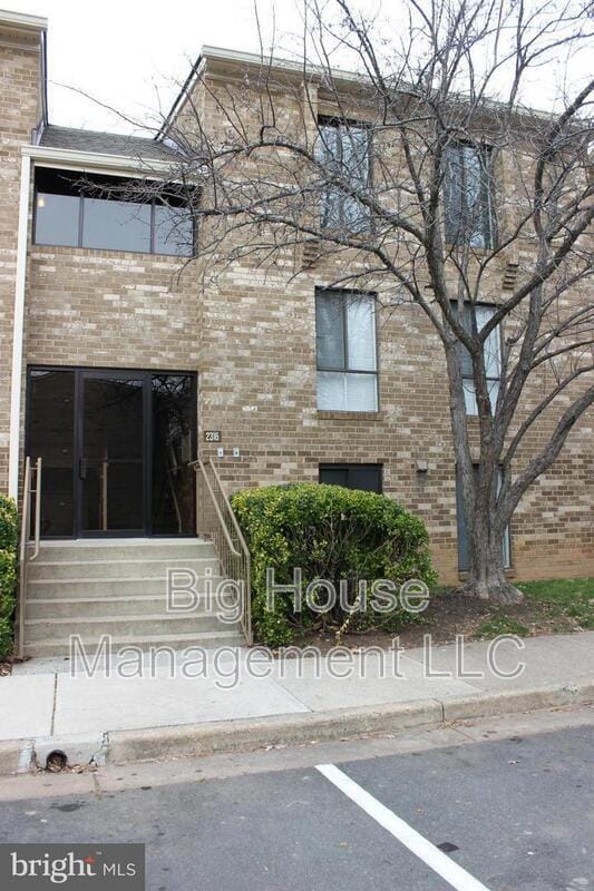 Building Photo - 2316 Freetown Ct