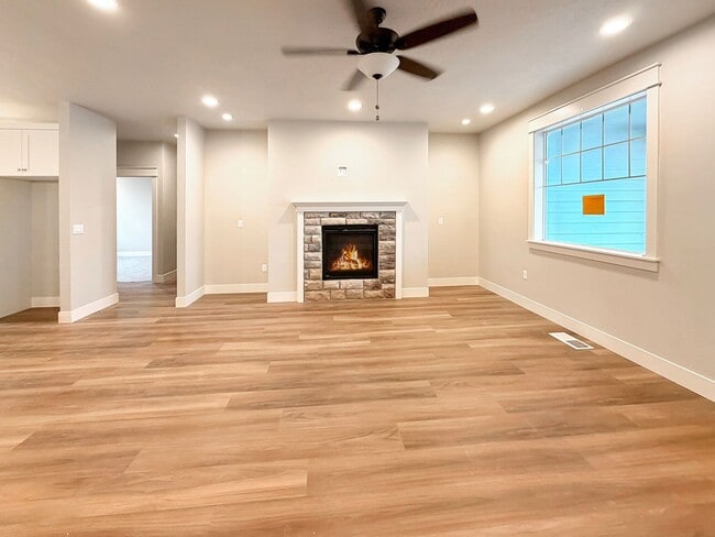 Building Photo - Brand New 3BR Home in Nampa – Pet-Friendly, Near Parks & Dining