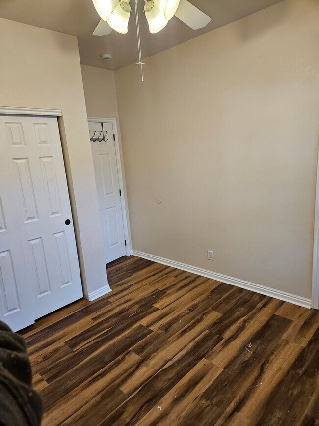 Building Photo - Located in Black Rock Subdivision