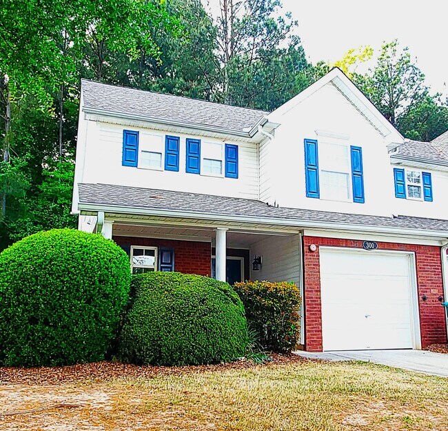 Building Photo - 300 Cottonwood Creek Cir