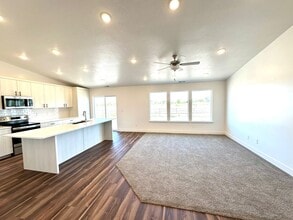 Building Photo - 1136 N 560 W