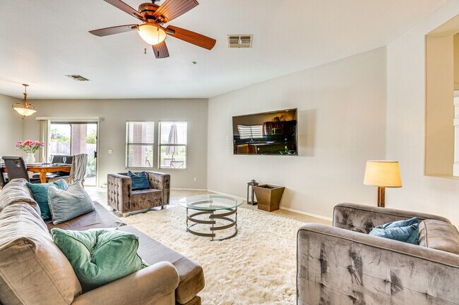 Foto del edificio - 9443 E Whitewing Dr