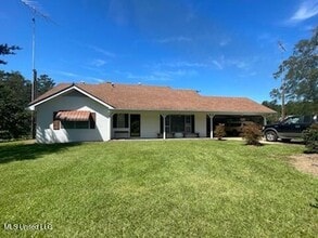 Building Photo - 2083 Martin Rd