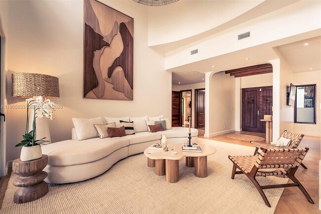 Building Photo - 90 Reserva De Golf