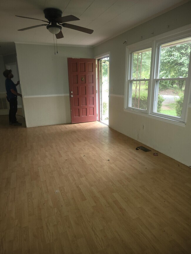 Foto del edificio - 2139 Stamey Rd