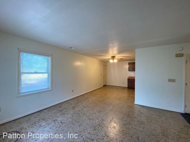 Building Photo - 3 br, 2 bath House - 2723 Dubard Street