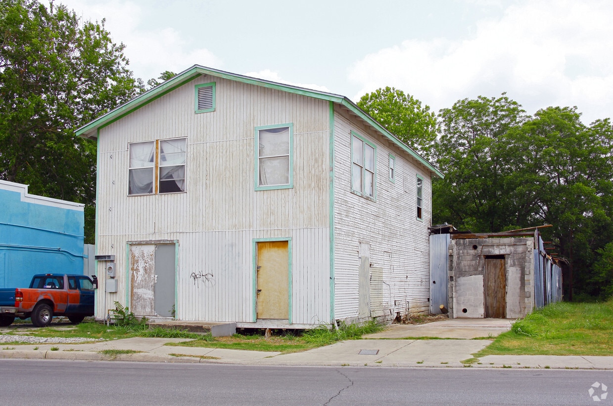 Primary Photo - 3712 S Presa St