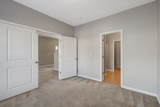 Foto del edificio - 198 Grand Oaks Dr