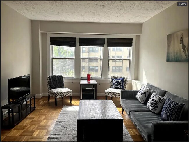 Foto del edificio - 3901 Cathedral Ave NW