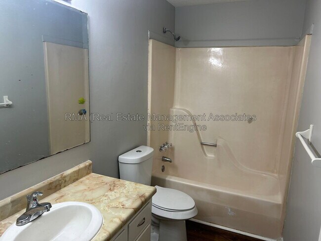 Foto del edificio - 102 Hill Pine Trail